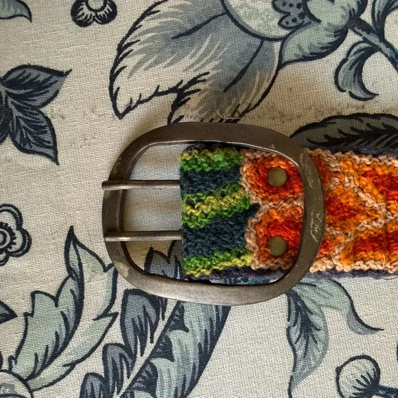 Jenny Krauss floral embroidered wool belt - Picture 4 of 7